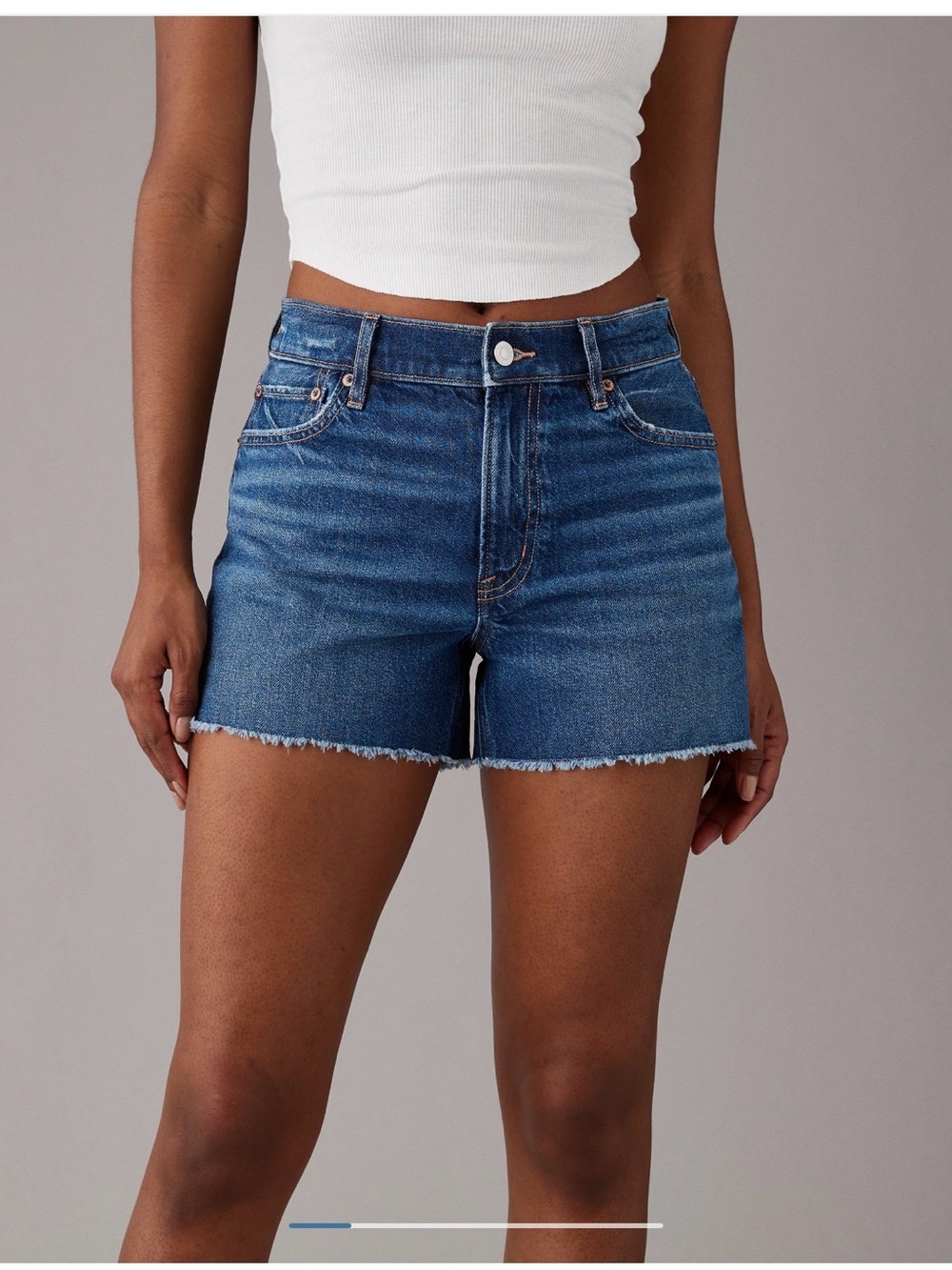 AE Strigid Super High-Waisted
Relaxed Denim Short Curvy